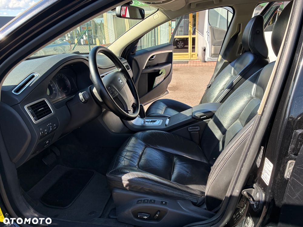 Volvo XC 70 D5 AWD Momentum - 16