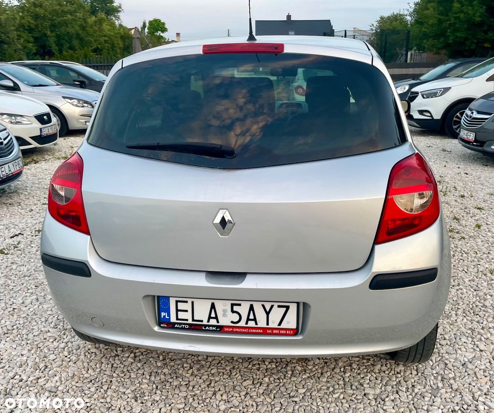 Renault Clio 1.2 16V Authentique - 18