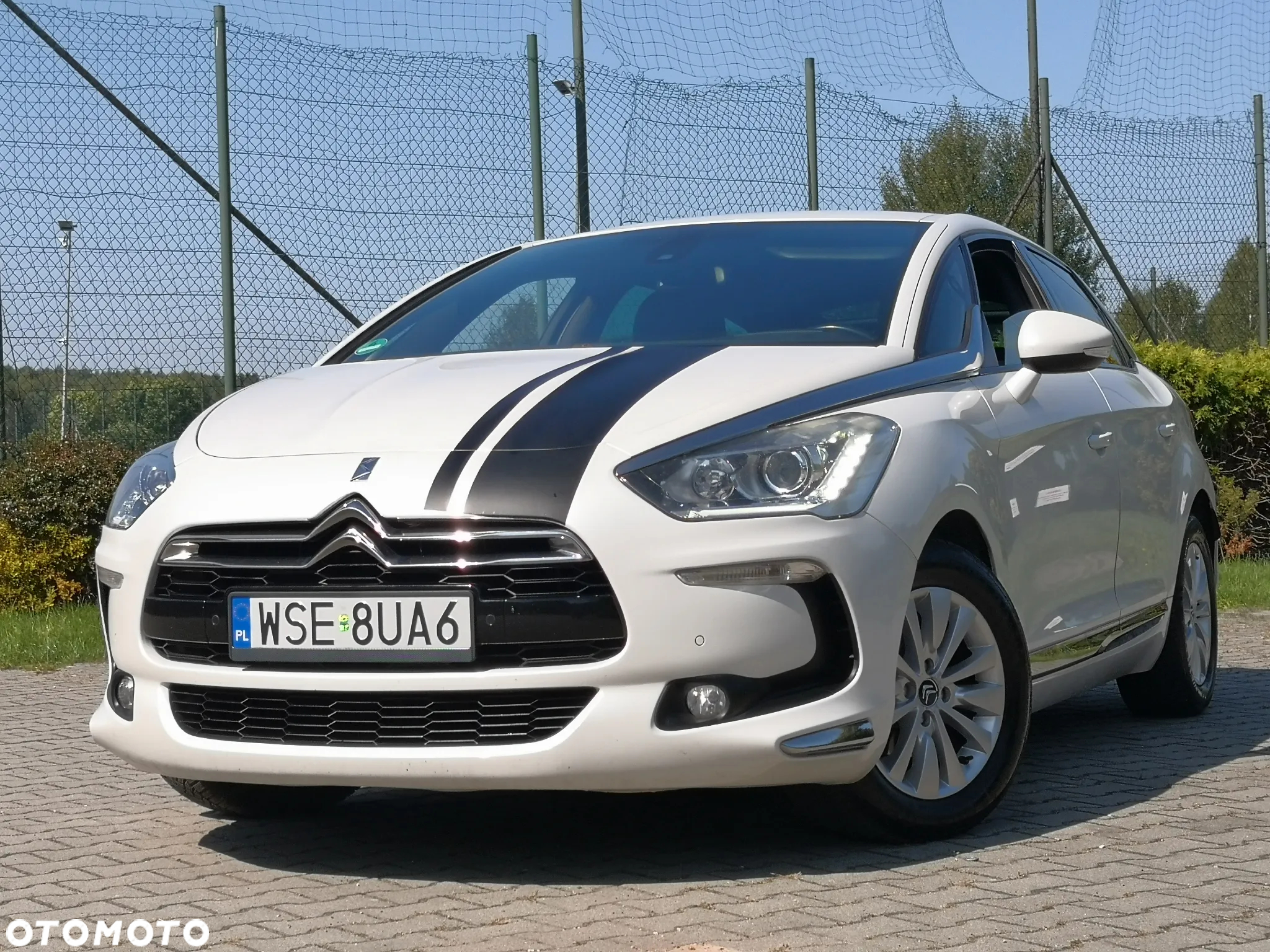 Citroën DS5 1.6 BlueHDi SoChic - 4