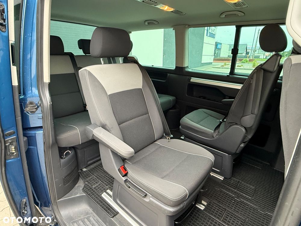 Volkswagen Multivan - 28