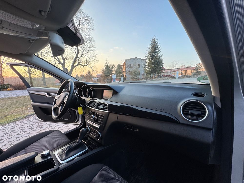 Mercedes-Benz Klasa C - 25