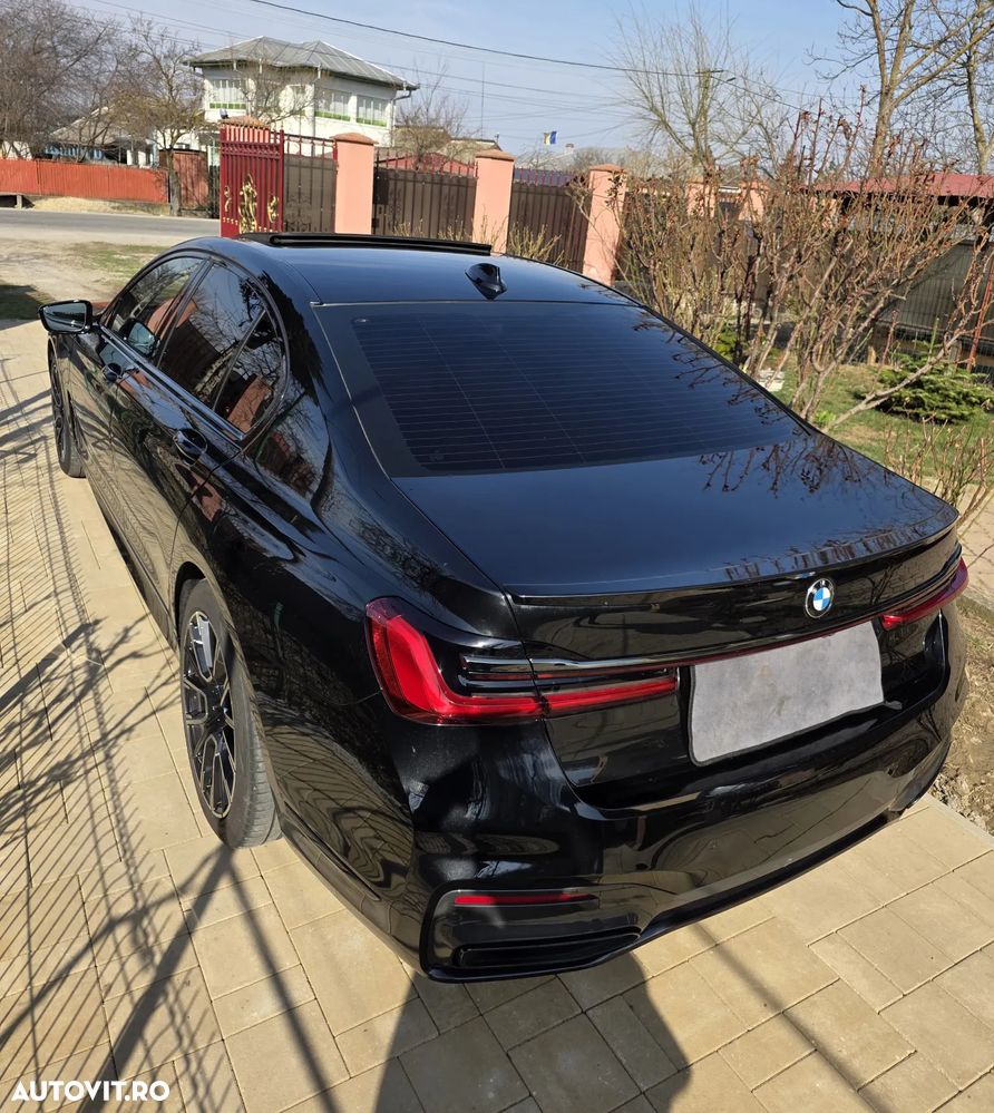 BMW Seria 7 745e - 21