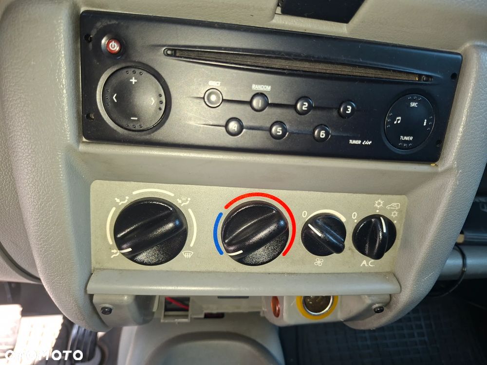 Renault Kangoo 1.6 16V Alize - 25