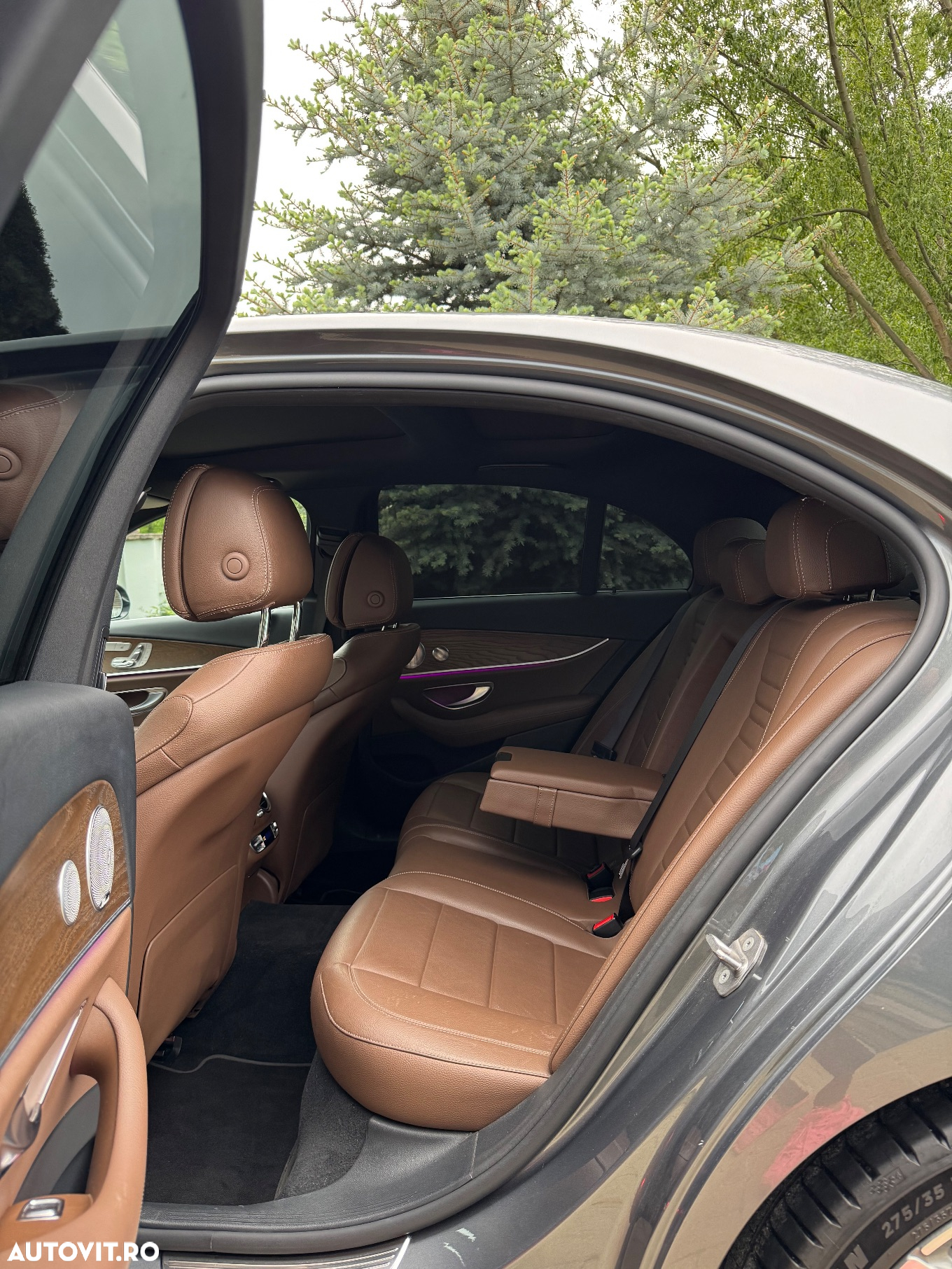 Mercedes-Benz E 350e 9G-TRONIC AMG Line - 25
