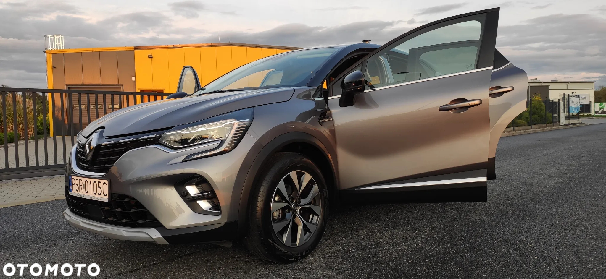 Renault Captur 1.0 TCe Intens - 12