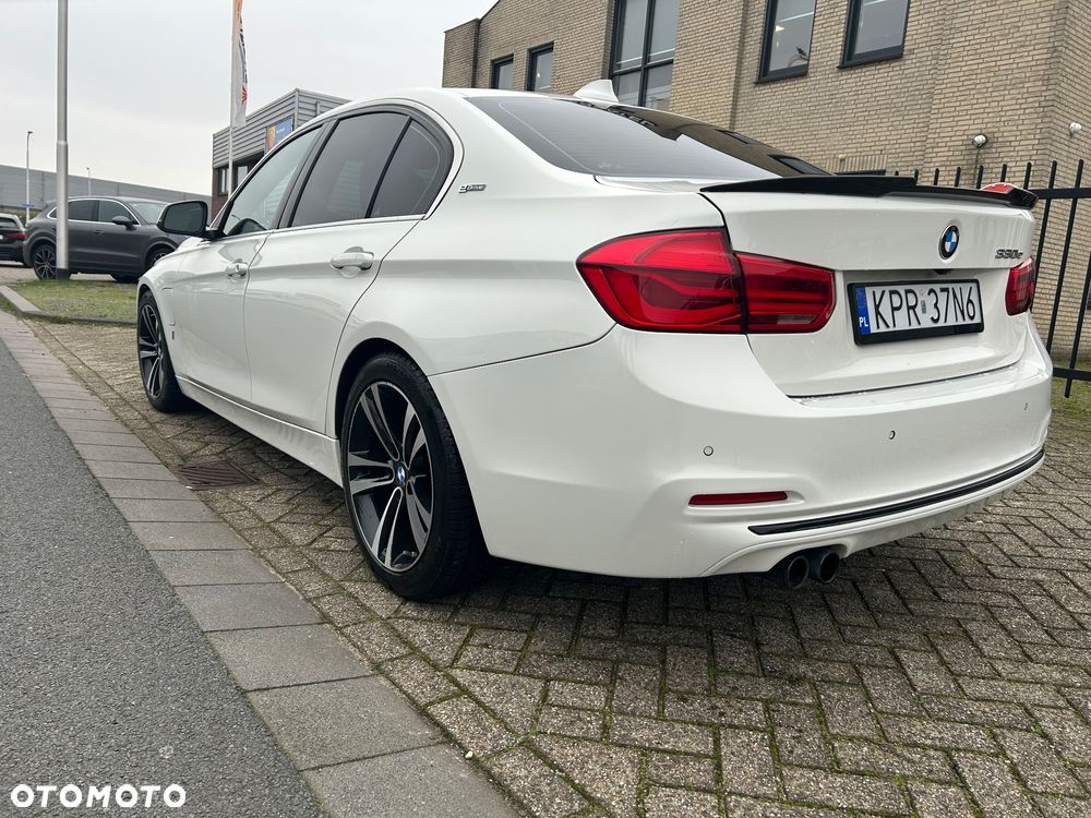 BMW Seria 3 330e iPerformance - 2
