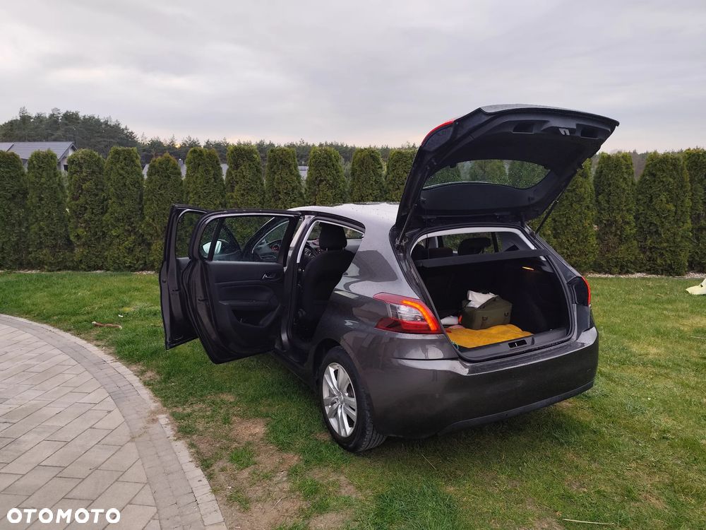Peugeot 308 1.6 BlueHDi Allure S&S - 10