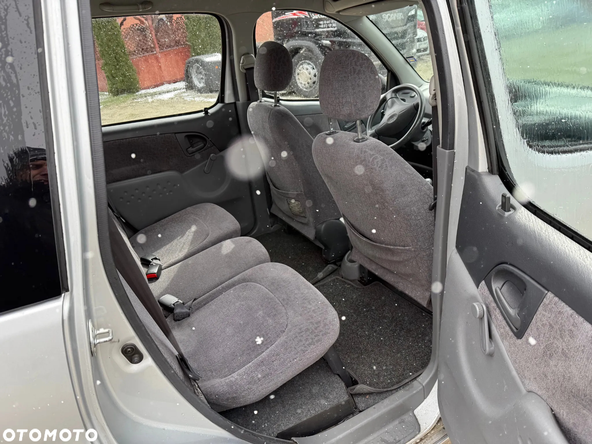 Toyota Yaris Verso 1.4 D-4D - 10