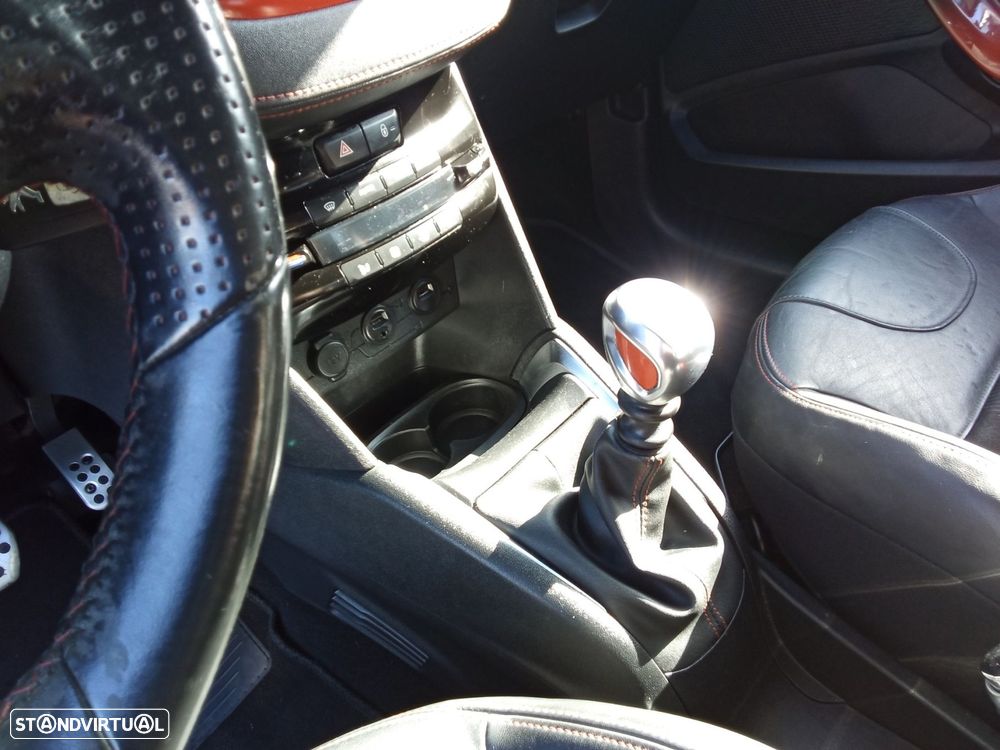 Peugeot 208 1.6 THP GTi - 26