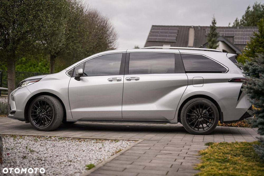Toyota Sienna - 19