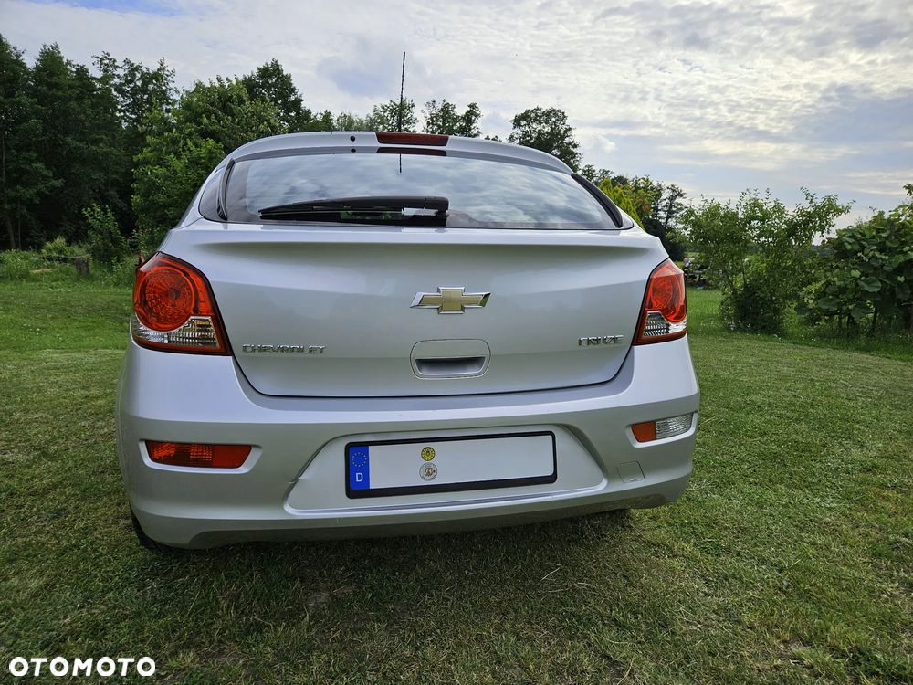 Chevrolet Cruze - 23