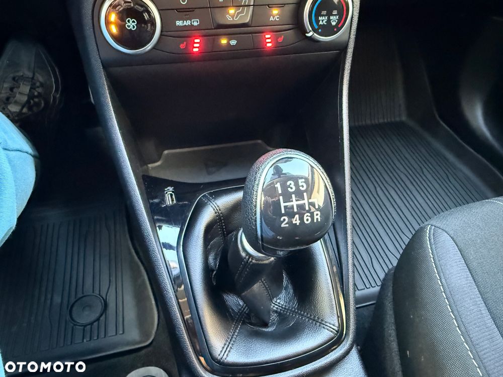 Ford Fiesta 1.0 EcoBoost Start-Stop Titanium - 23
