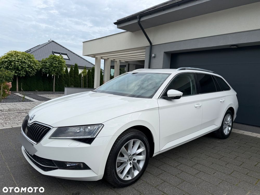 Skoda Superb 2.0 TDI Premium Edition - 6