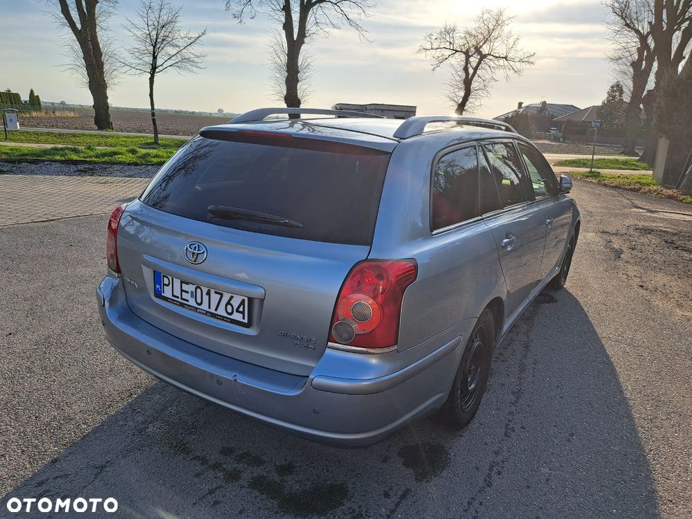 Toyota Avensis 2.0 D-4D - 4