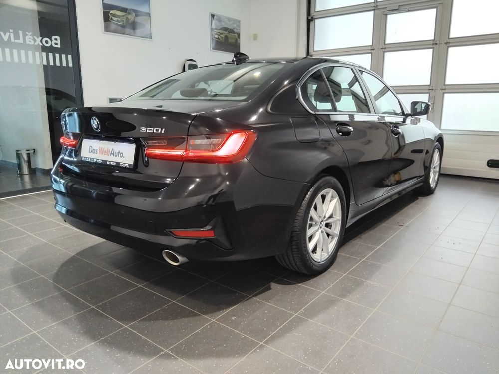 BMW Seria 3 320i xDrive AT - 8