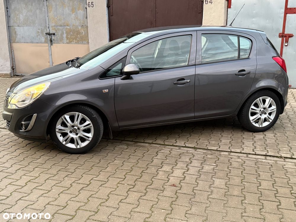 Opel Corsa 1.4 16V Edition - 8