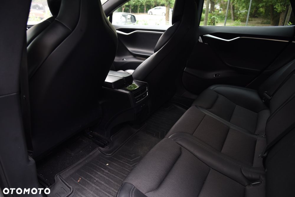 Tesla Model S 75D Allradantrieb - 16