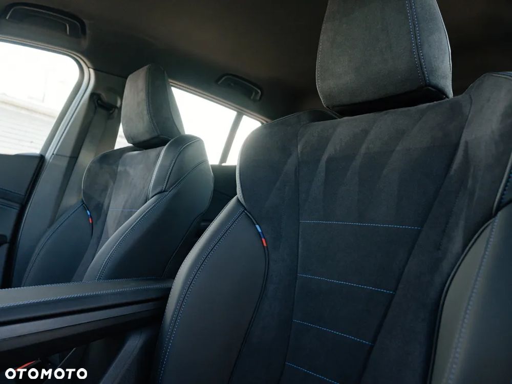 BMW iX2 eDrive20 - 12