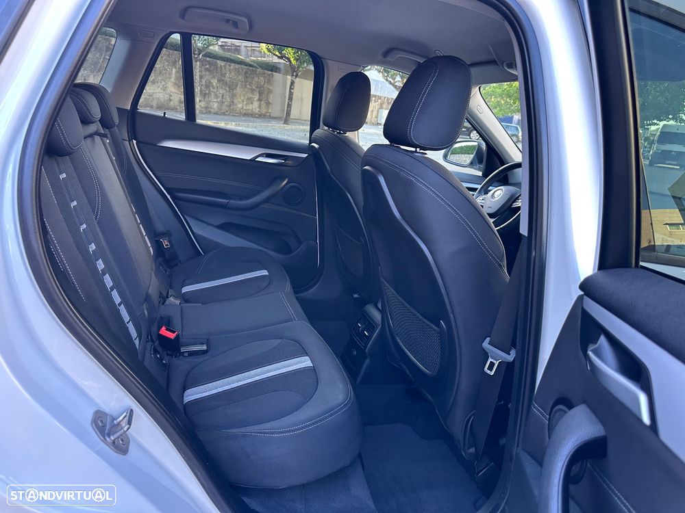 BMW X1 18 d sDrive Auto Line Sport - 34