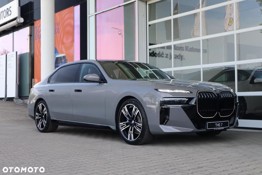BMW Seria 7 - 8