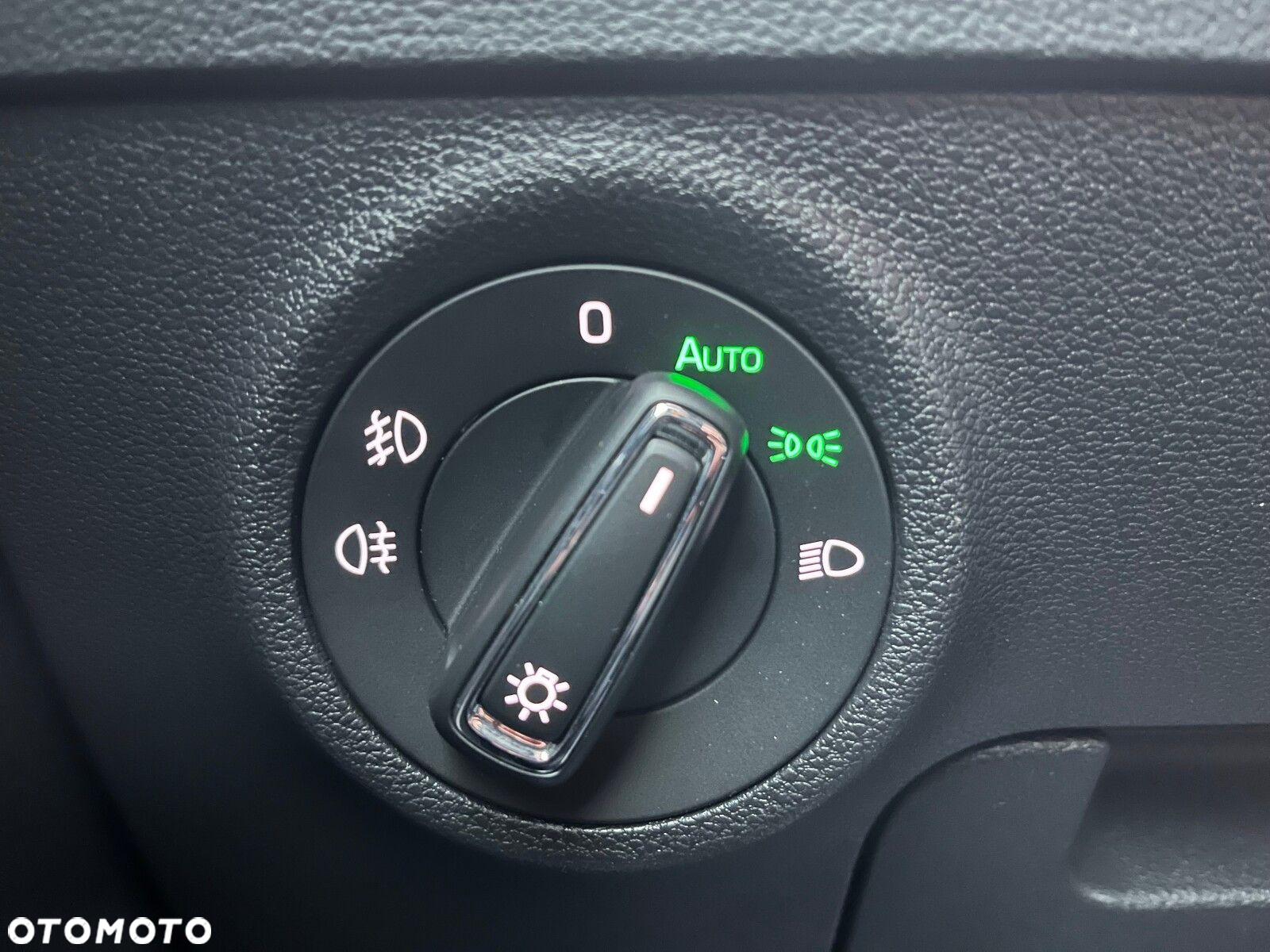 Skoda Karoq 1.5 TSI ACT 4x2 Style DSG - 20