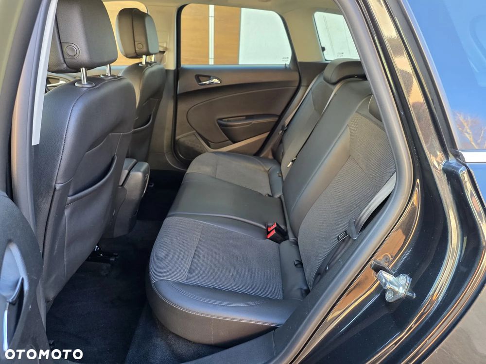 Opel Astra 1.6 CDTI DPF ecoFLEX TourerStart/Stop Edition - 9