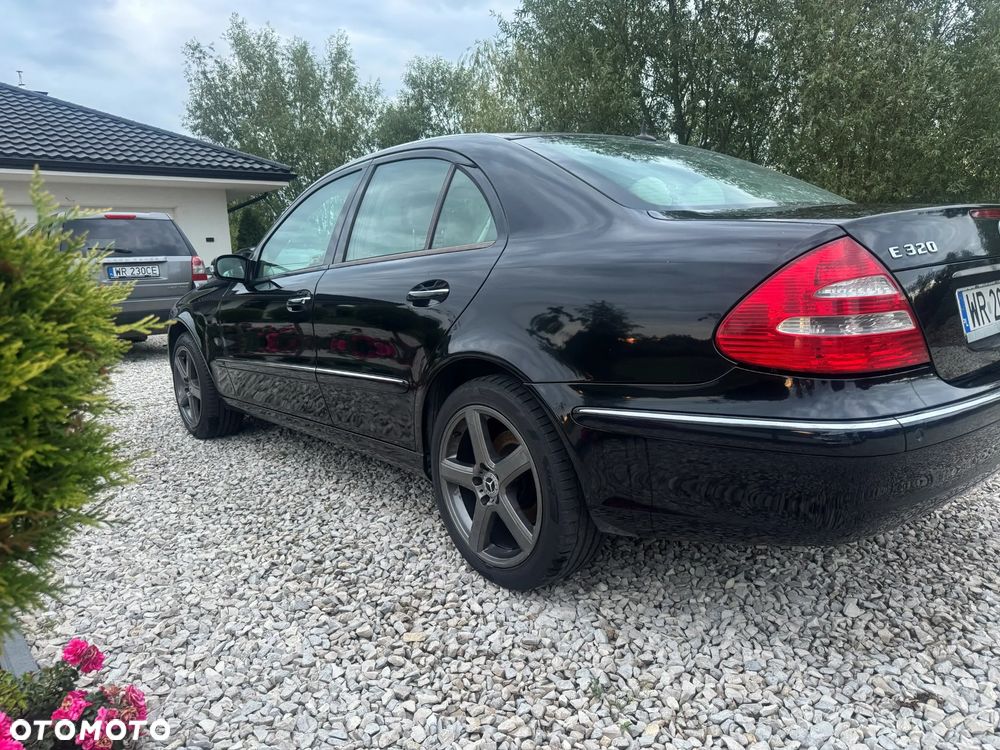 Mercedes-Benz Klasa E 320 CDI Elegance - 5