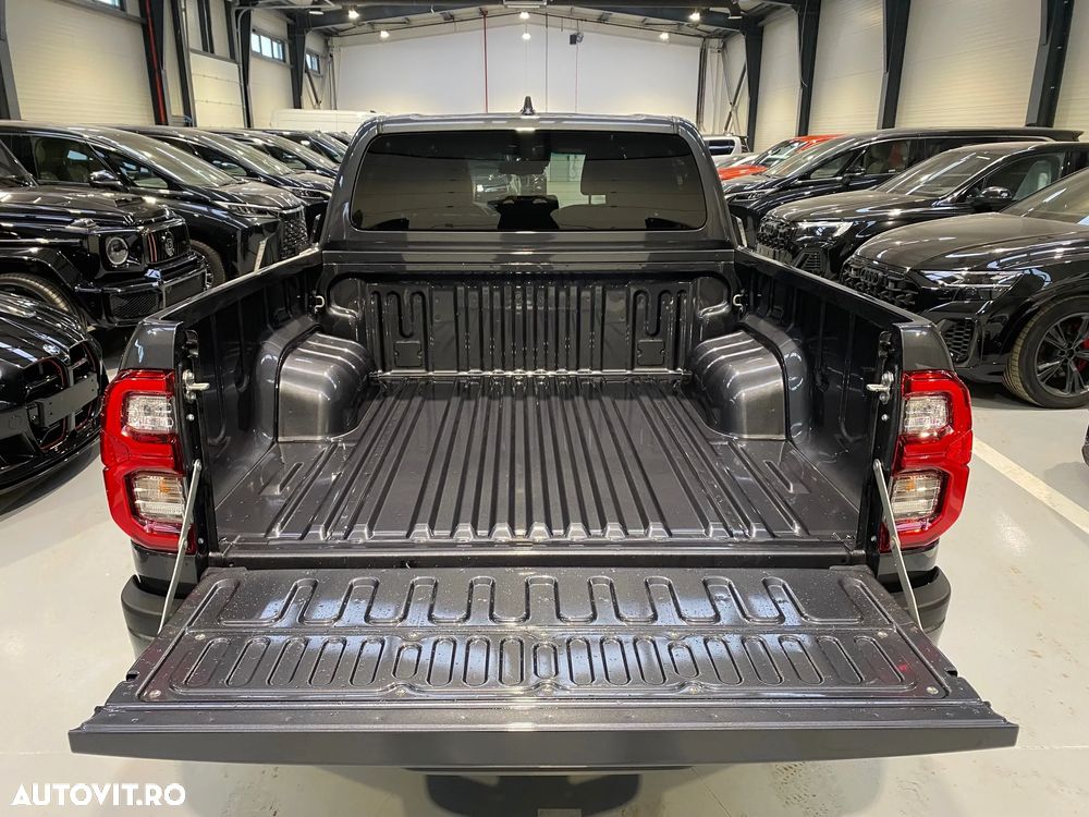 Toyota Hilux 2.8D 204CP 4x4 Double Cab AT MHEV Invincible - 5
