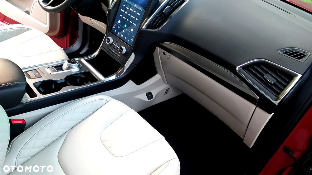 Ford Edge - 26