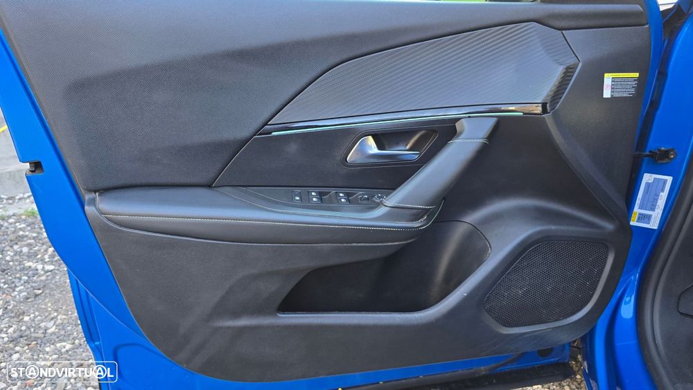 Peugeot e-2008 GT - 8