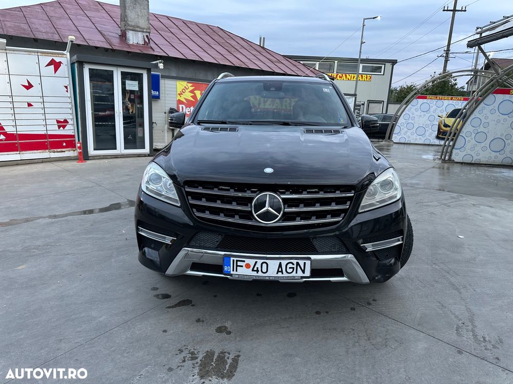 Mercedes-Benz ML 350 BlueTec 4MATIC Aut - 23