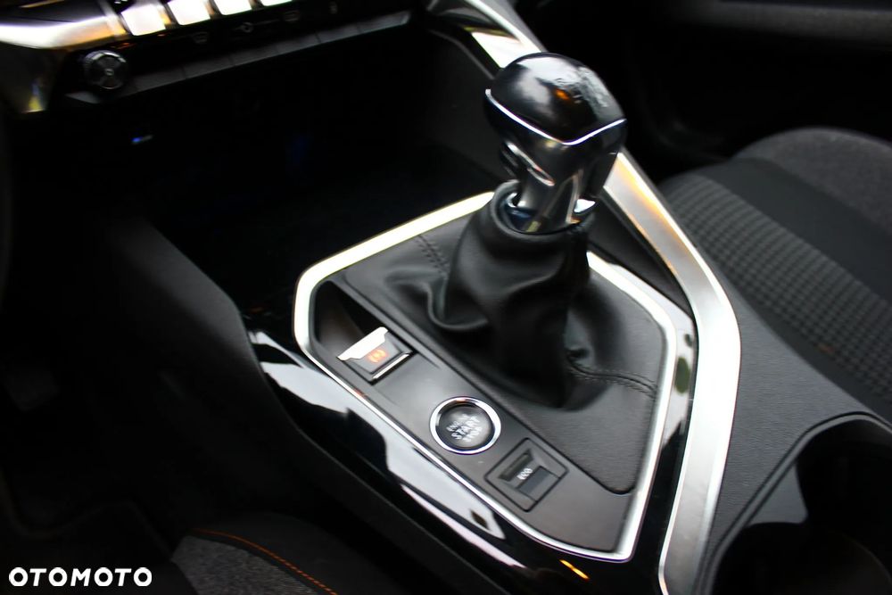 Peugeot 3008 1.5 BlueHDi Allure Pack S&S - 28