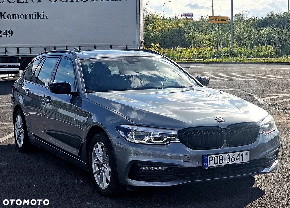 BMW Seria 5 525d Sport Line - 13