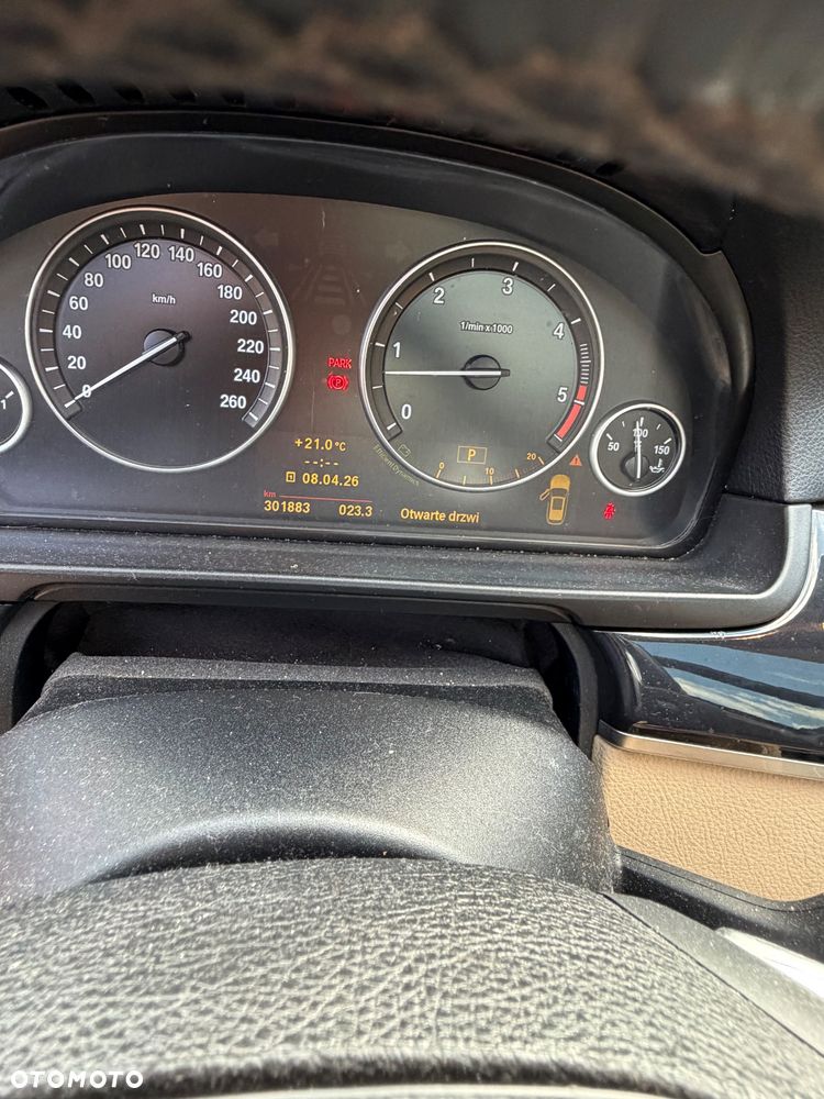 BMW Seria 5 525d - 11