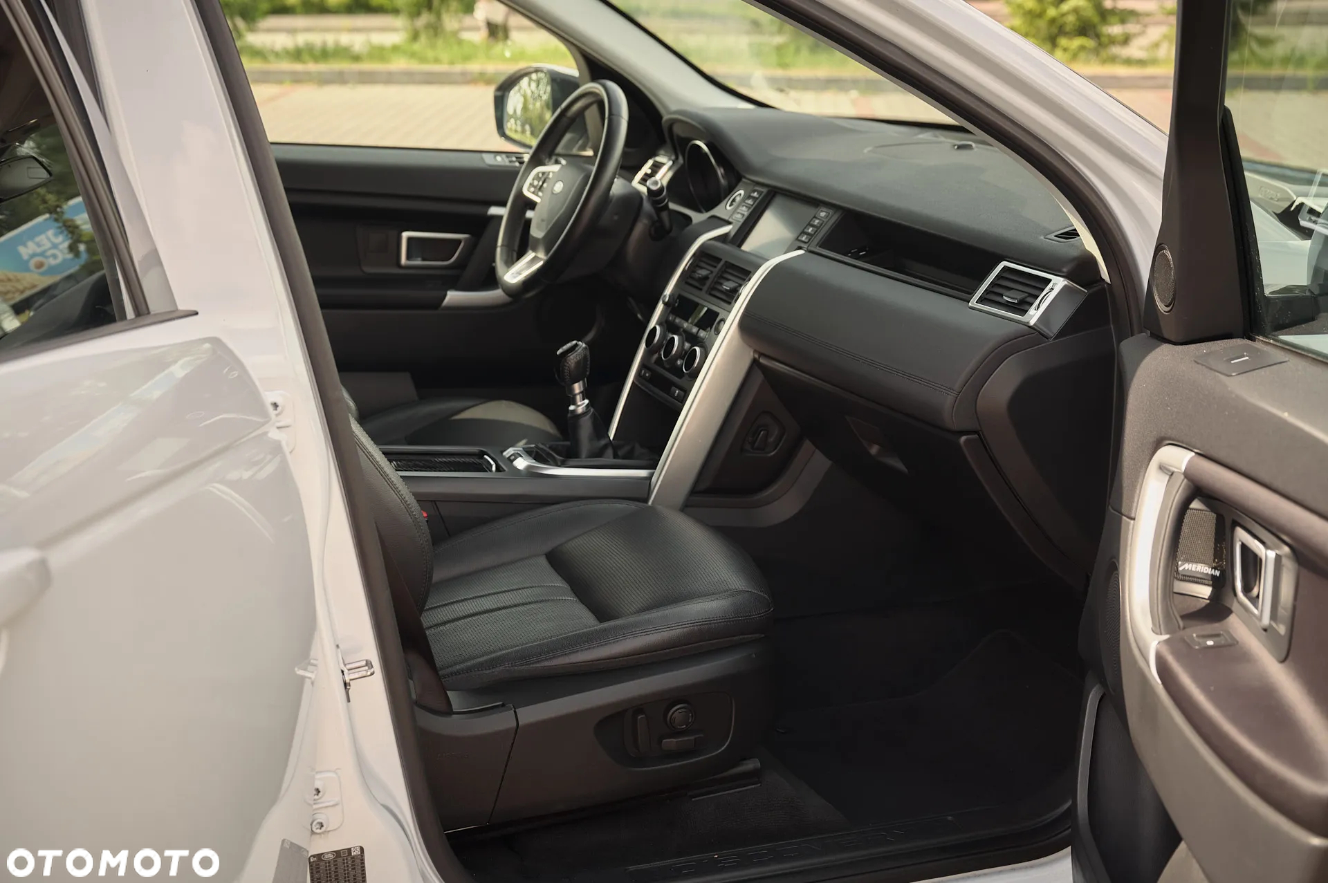Land Rover Discovery Sport 2.0 eD4 HSE Luxury - 27