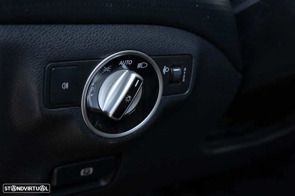 Mercedes-Benz A 180 CDI (BlueEFFICIENCY) Urban - 12