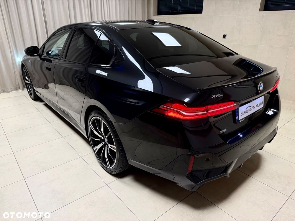 BMW Seria 5 520d xDrive mHEV M Sport - 9