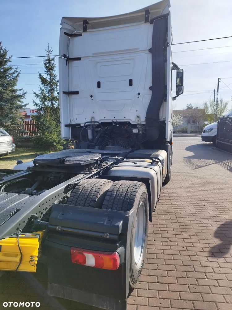 Mercedes-Benz ACTROS - 8