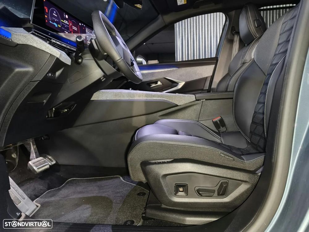 Peugeot E-5008 - 29