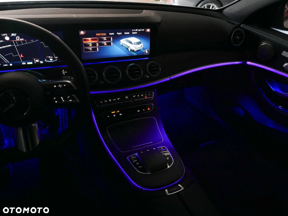 Mercedes-Benz Klasa E 300 de 4Matic 9G-TRONIC AMG Line - 24