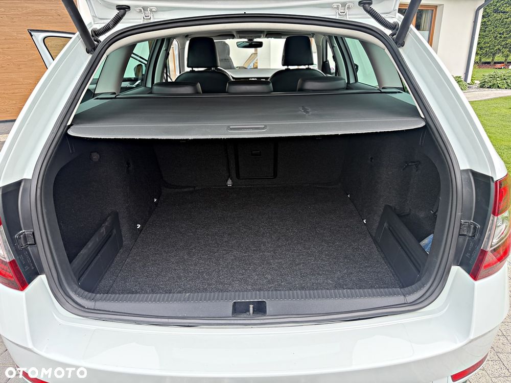 Skoda Octavia 2.0 TDI (Green tec) DSG Style - 30