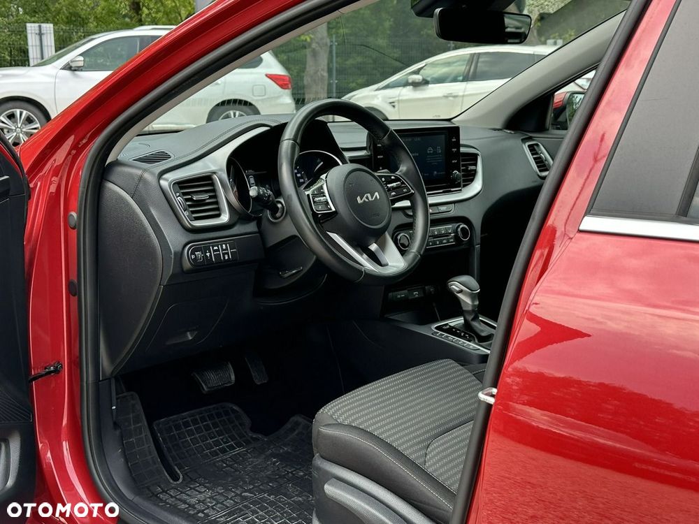 Kia Ceed 1.5 T-GDI M DCT - 11