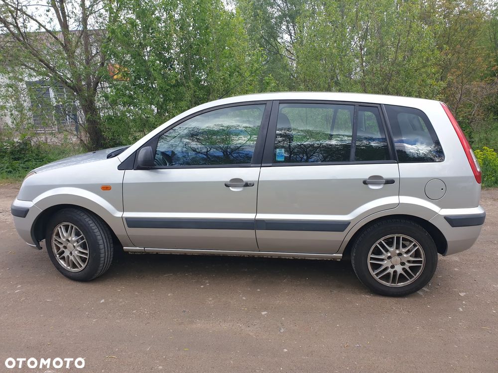 Ford Fusion - 3
