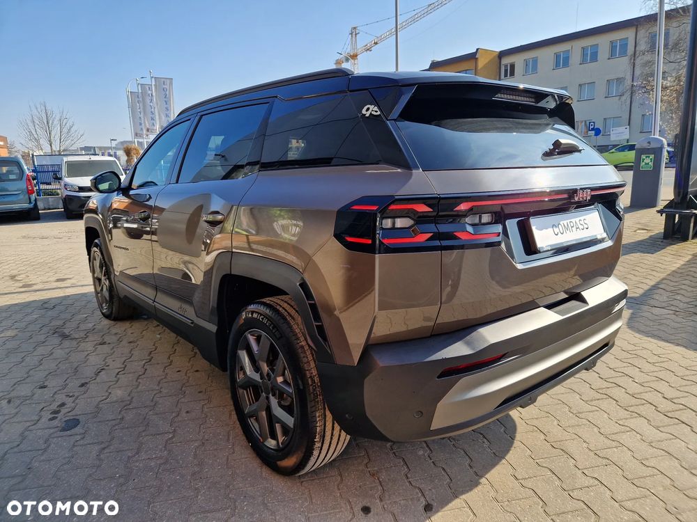 Jeep Compass 1.2 T3 mHEV First Edition FWD DCT - 6