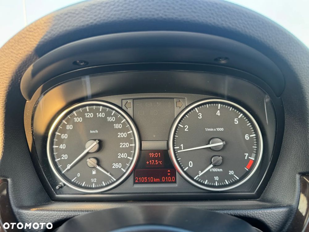 BMW Seria 3 - 35