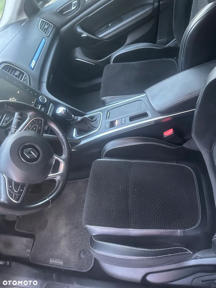 Renault Megane ENERGY TCe 130 GT LINE - 8