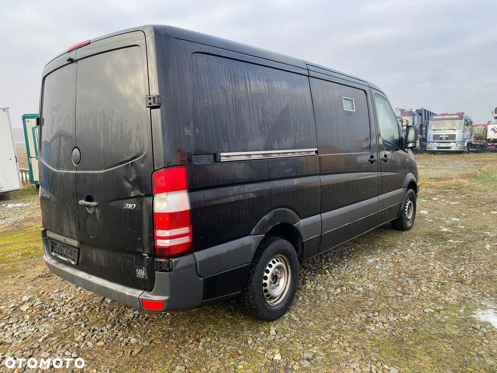 Mercedes-Benz Sprinter - 9
