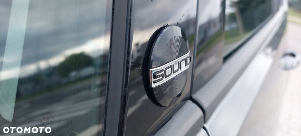 Volkswagen Golf 1.6 TDI Sound - 37