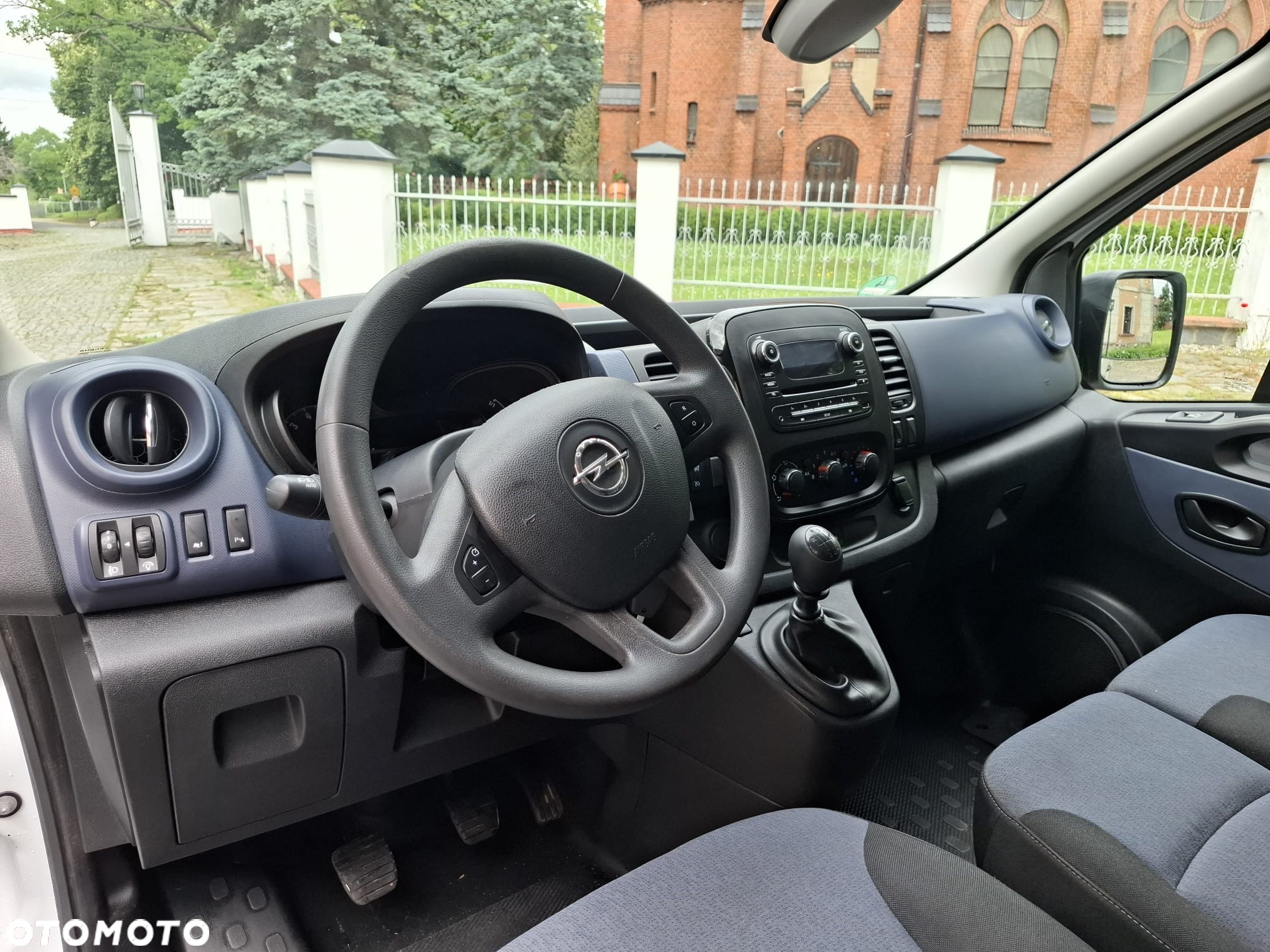 Opel VIVARO - 13