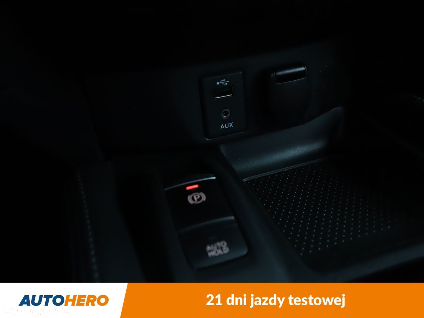 Nissan X-Trail 1.6 DIG-T N-Connecta 2WD - 24